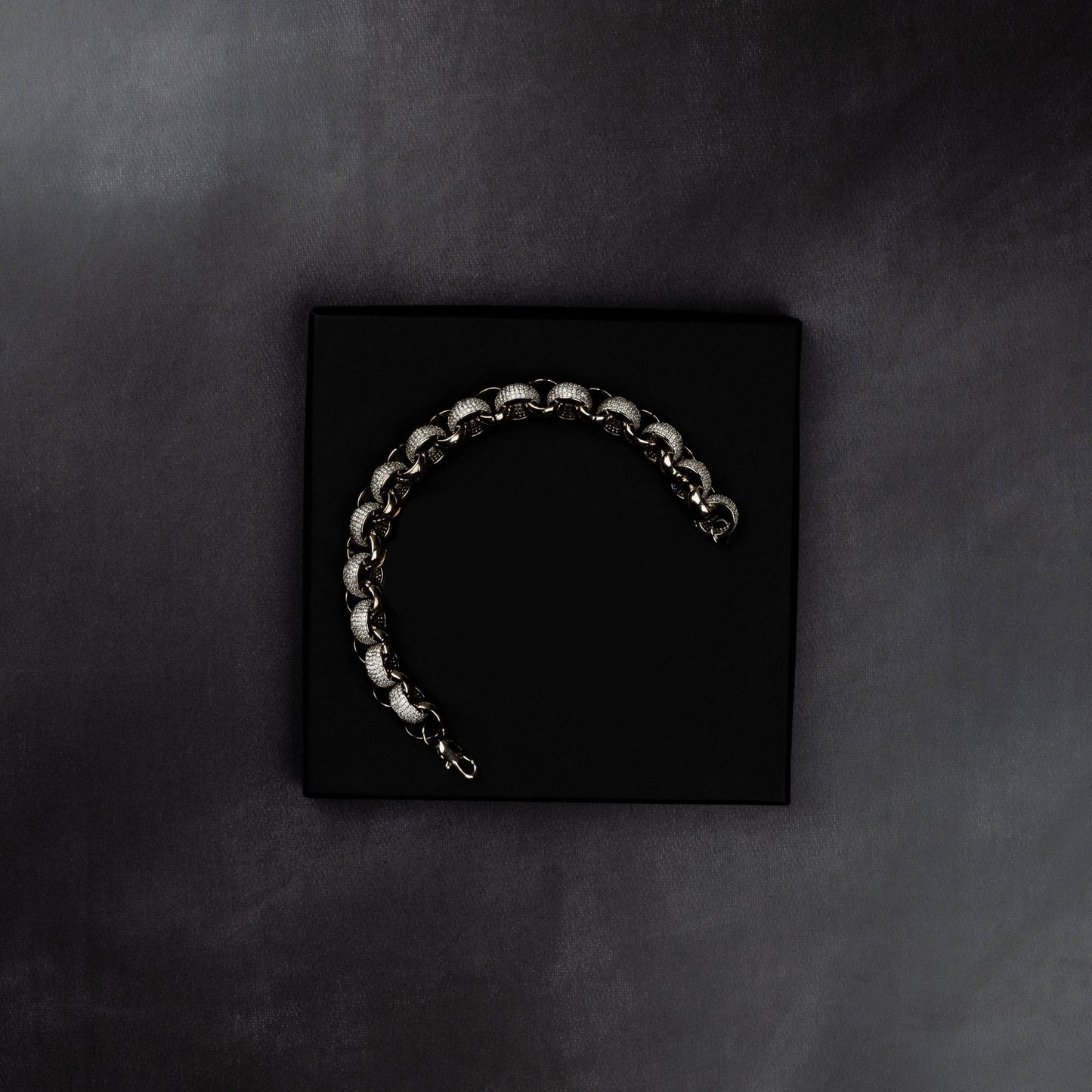 12mm Interlocked Rings Bracelet