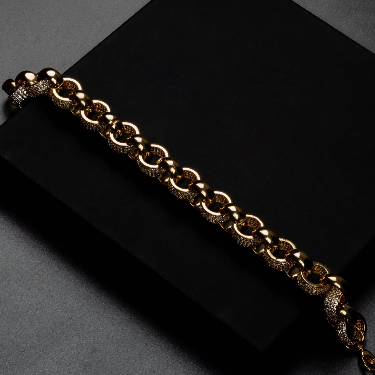 ICERIME 12mm Interlocked Rings Bracelet